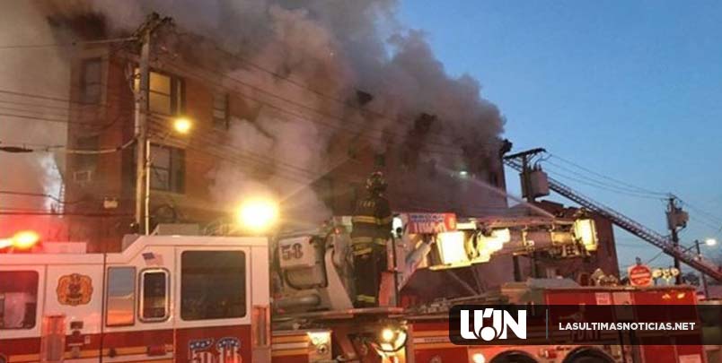 Mueren cuatro niños y dos adultos en un incendio de apartamento de Nueva York.