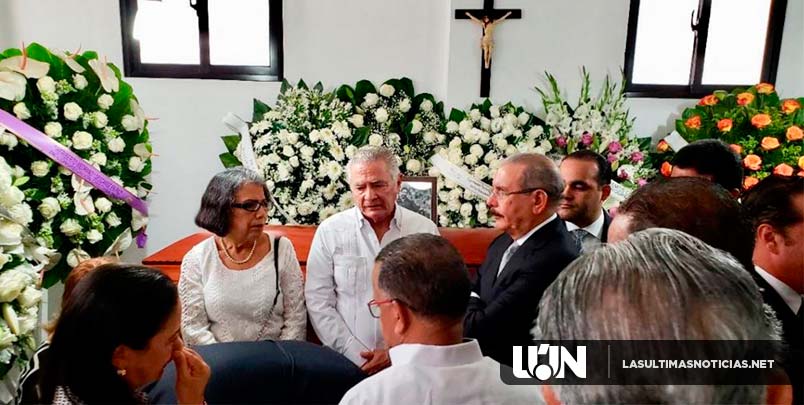 Presidente Danilo Medina se traslada a La Vega en solidaridad con familiares de Juan Heriberto Medrano Cosme