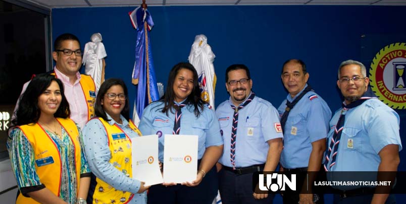 Scouts Dominicanos y Club Activo 20-30 Sto. Dgo., firman convenio de colaboración