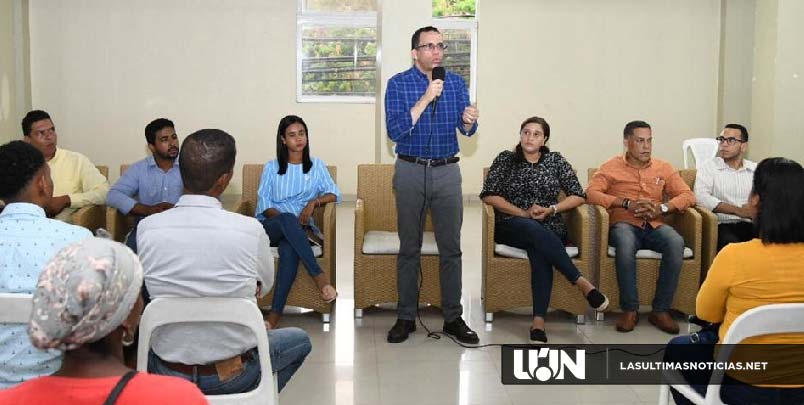 Andrés navarro afirma que garantizará oportunidades a los jóvenes