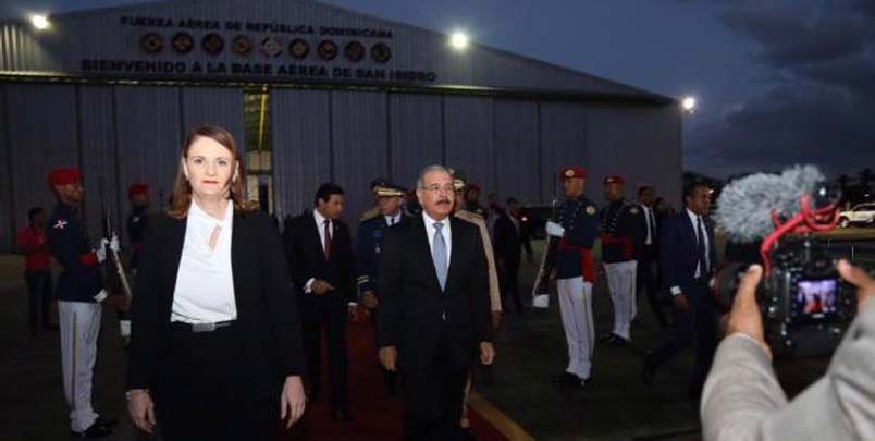 Con seis gobernantes, entre ellos Danilo Medina, inicia ceremonia de investidura de Nayib Bukele en El Salvador