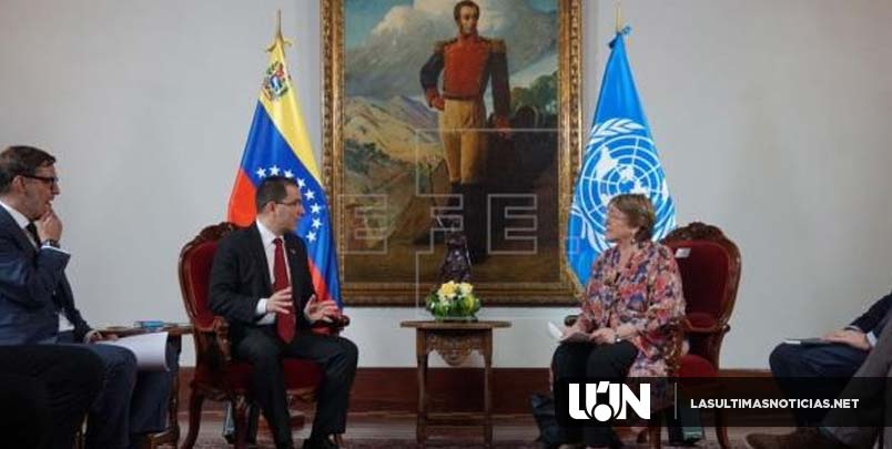 Bachelet pasa sus primeras horas en Venezuela reunida con el oficialismo