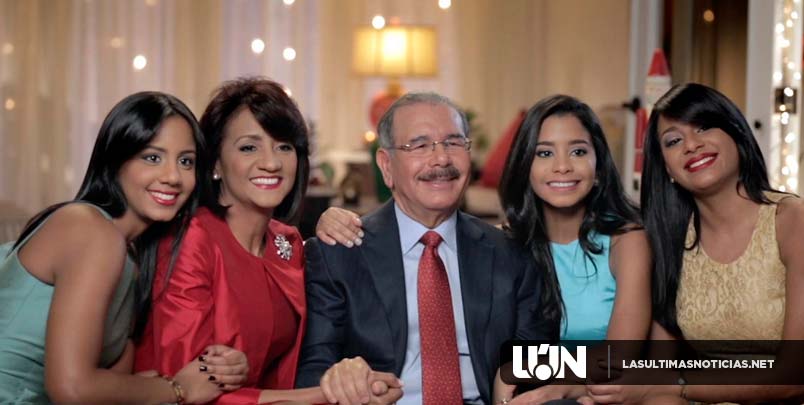 Danilo Medina: “Envío una cordial felicitación a quienes, como yo, tienen el privilegio de contar con la dicha de ser llamado Papá»