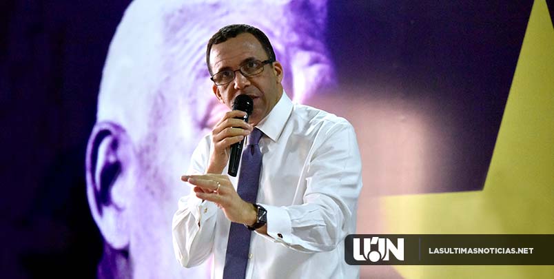 Andrés Navarro pide respetar a Danilo y a Laeonel, propone pacto por la integridad del PLD