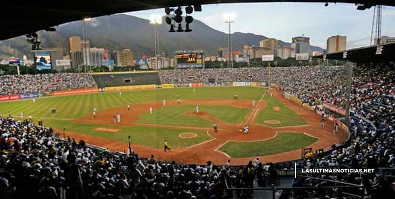 La liga venezolana de béisbol trabaja para levantar veto de las Grandes Ligas