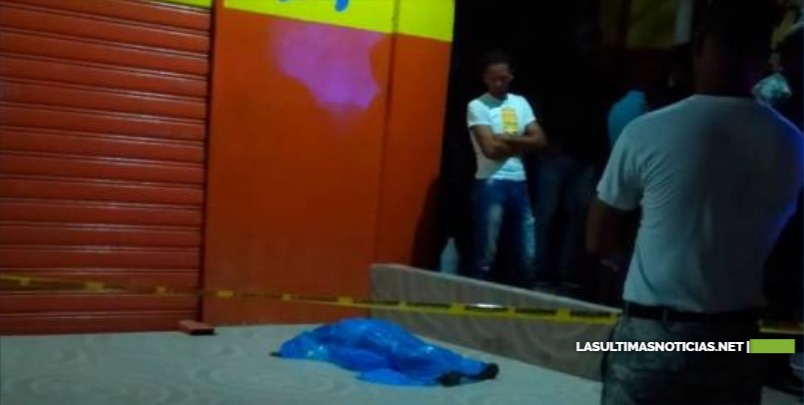 Atracadores matan niño de 3 años de un tiro en Boca Chica, tras asaltar mujeres