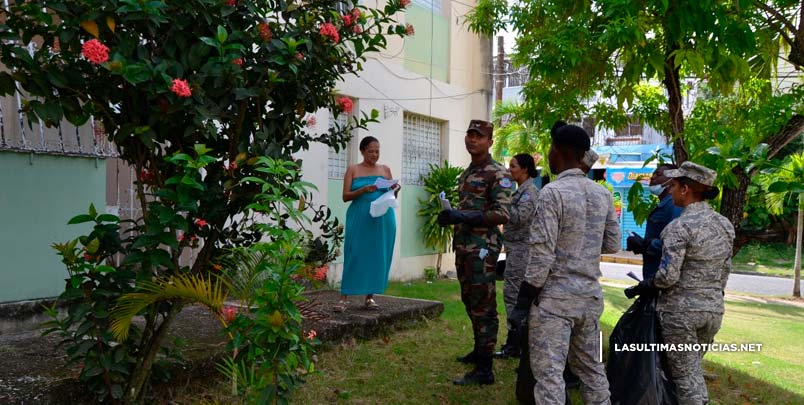 Comandante General FARD supervisa trabajos Jornada Contra el Dengue en zona del Cibao