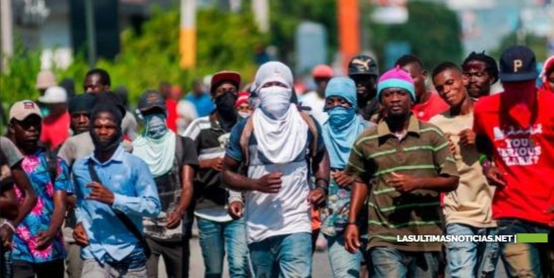 Trabajadores y estudiantes marchan en las calles de Haití contra Moise