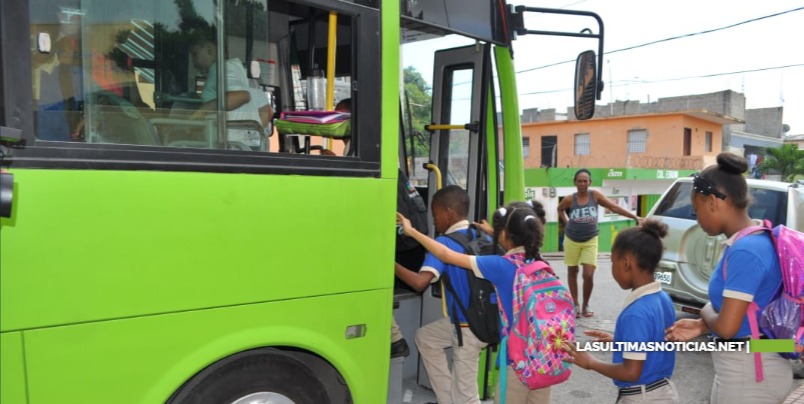 OMSA capacita 150 niños sobre seguridad vial y cuidado de los autobuses