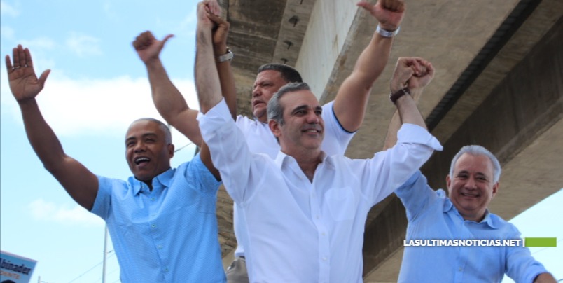 Luis Abinader proclama a Francisco Fernández y El Gringo candidatos a alcalde de SDN y La Victoria