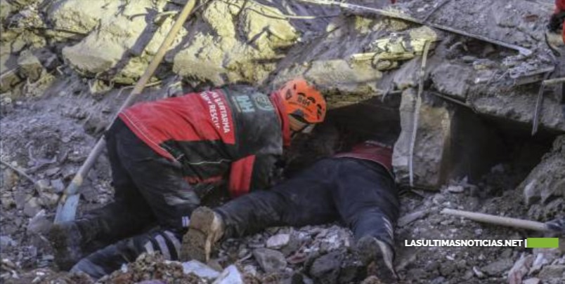 Turquía busca sobrevivientes y confirma 35 muertos en sismo