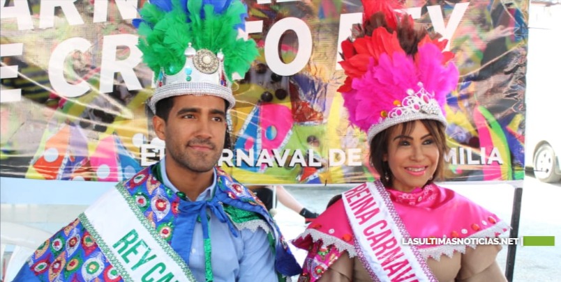 Coronan al Rey y Reina del Desfile del Carnaval de Cristo Rey 2020