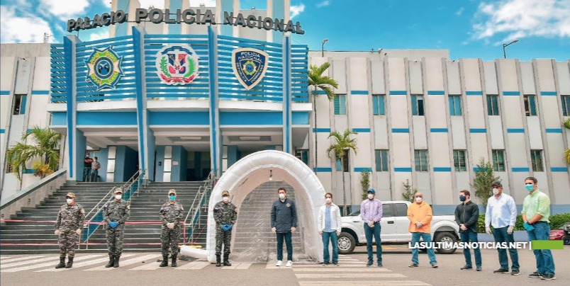 Collado instala túnel sanitizante en Palacio de la Policía Nacional
