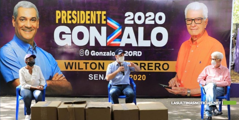 GONZALO CASTILLO DONA 55,000 MASCARILLAS EN AZUA, BANÍ Y SAN CRISTÓBAL PARA REPARTILAS EN LOS BARRIOS Y PREVENIR COVID-19
