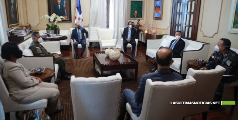 Danilo Medina encabeza reunión de evaluación cumplimiento protocolos en primera fase desescalada