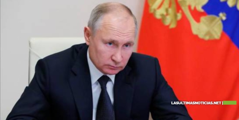 Putin no se vacuna y tampoco la mitad de los rusos quiere hacerlo, según sondeos