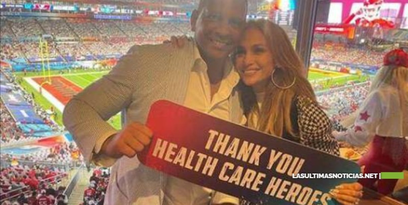 Tras rumores de infidelidad, Jennifer López y Alex Rodríguez se muestran felices en el Super Bowl