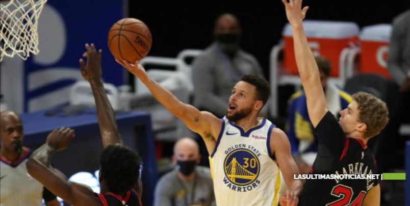 Stephen Curry vuelve con 32 puntos y Warriors ganan con facilidad a Bulls