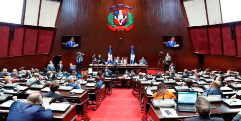 Insólito: Diputados bajaron de diez a tres años la pena por corrupción en proyecto del Código Penal