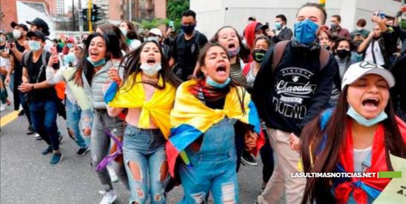 Colombianos en República Dominicana abogan por la paz y fin de bloqueos en Colombia