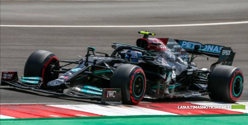 El piloto Valtteri Bottas de Mercedes toma la pole en GP de Portugal de Fórmula Uno