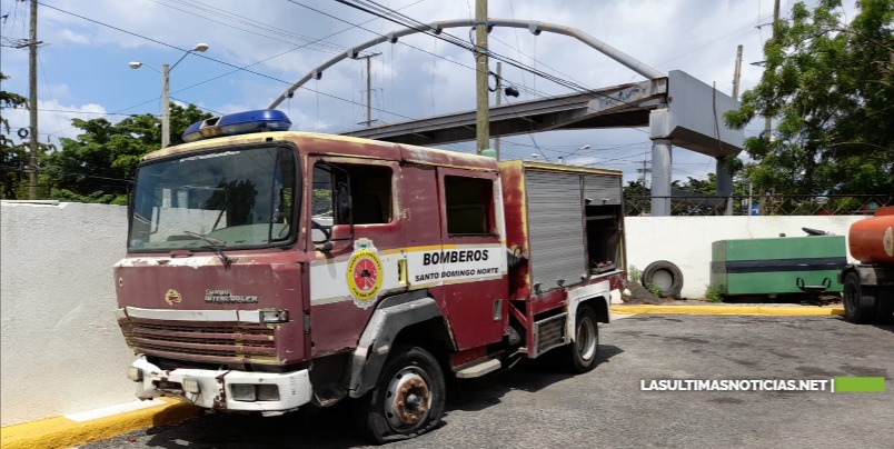 Bomberos de SDN denuncian maltratos de parte de intendente Candelario del Villar