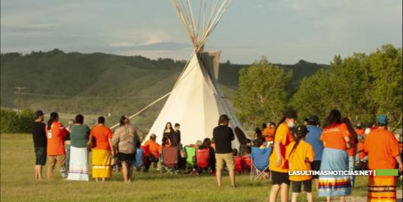 Indígenas de Canadá reportan más cuerpos en internado