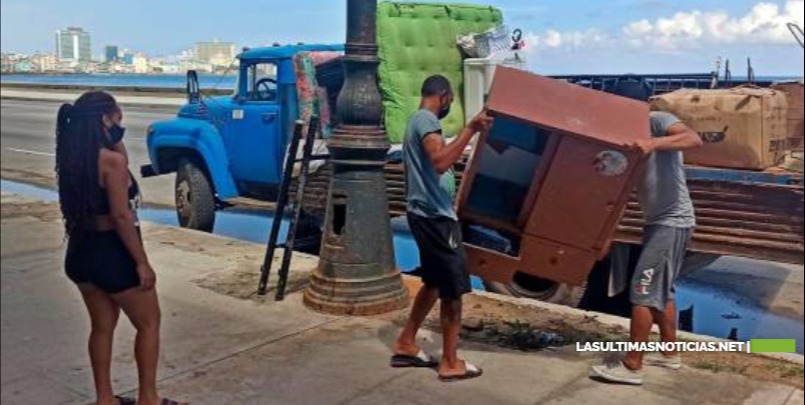Tras dejar tres muertos en el Caribe, la tormenta tropical Elsa surca mares cubanos