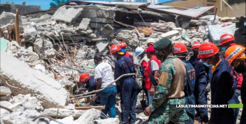 Haití pide a los topos mexicanos dejar las labores de rescate tras el sismo