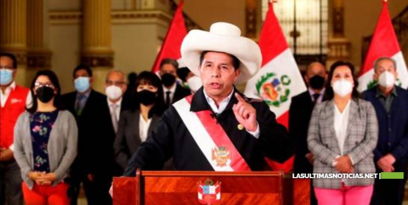 Piden prohibir salida de Perú de exsecretario del presidente Pedro Castillo