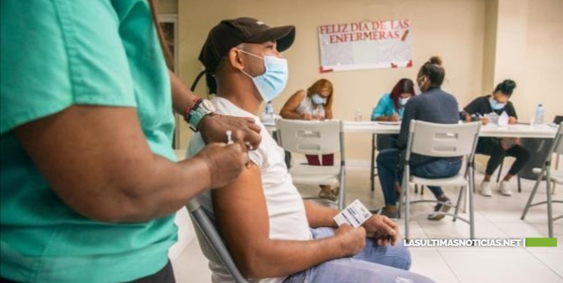 COVID-19: población dominicana se acerca al 70 % de vacunados con segunda dosis