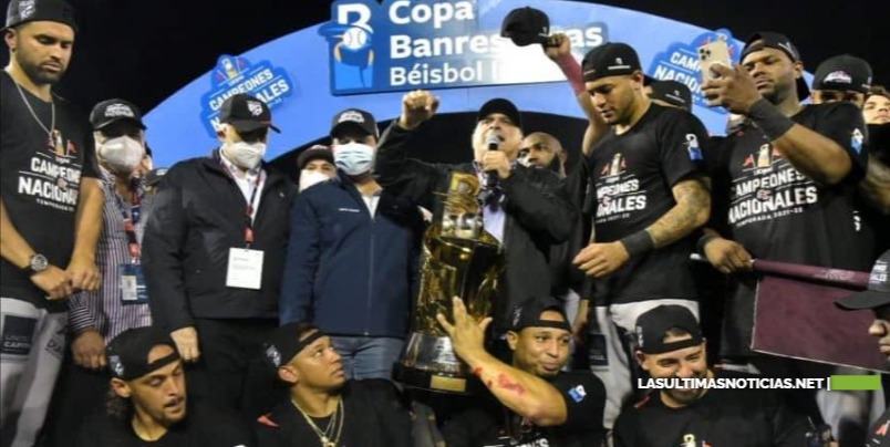 Los Gigantes se coronan campeones de la pelota invernal dominicana