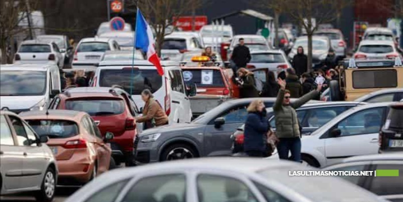 Después de París, caravana antivacunas se dirige a Bruselas