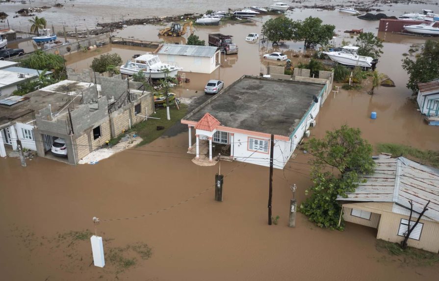 Puerto Rico pide a EEUU declarar “desastre mayor” los daños del huracán Fiona