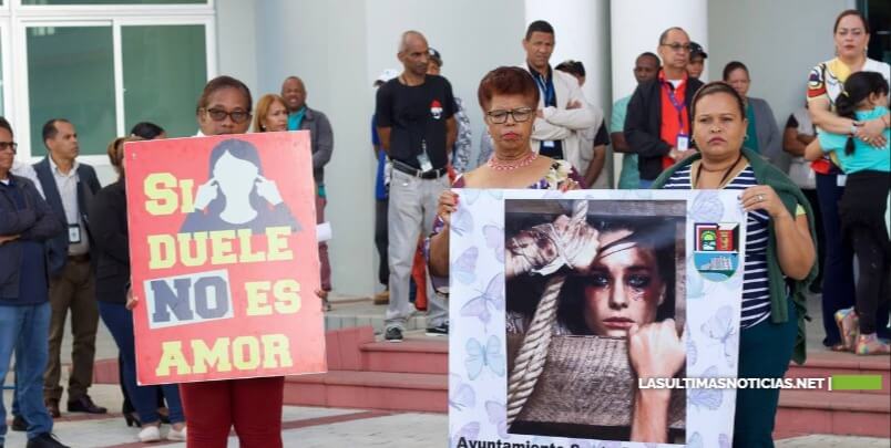 Vicealcaldesa SDE Ángela Henrriquez llama a erradicar la violencia hacia la mujer en el país
