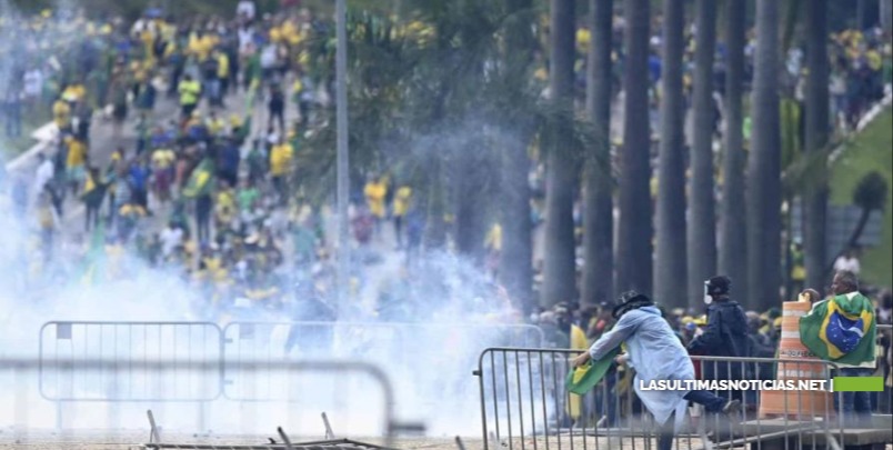 Líderes mundiales rechazan asalto de los bolsonaristas en Brasil
