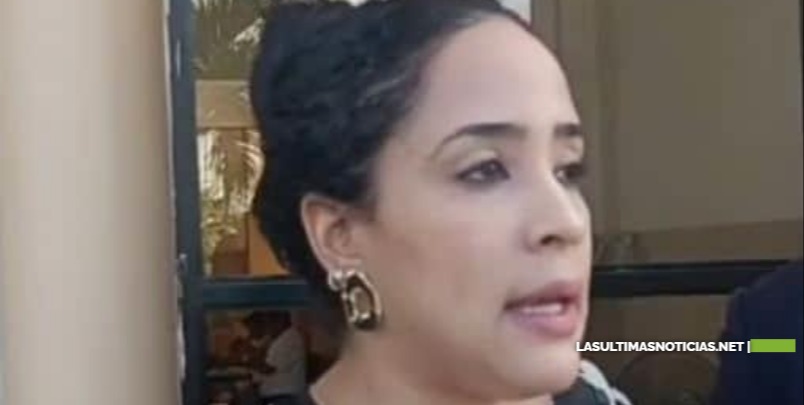 Doctora Silvia Peñaló formaliza denuncia contra agentes policiales que tirotearon su vehículo