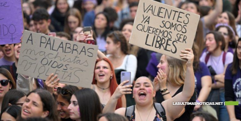 Las mujeres salen a la calle en todo el mundo para defender sus derechos amenazados