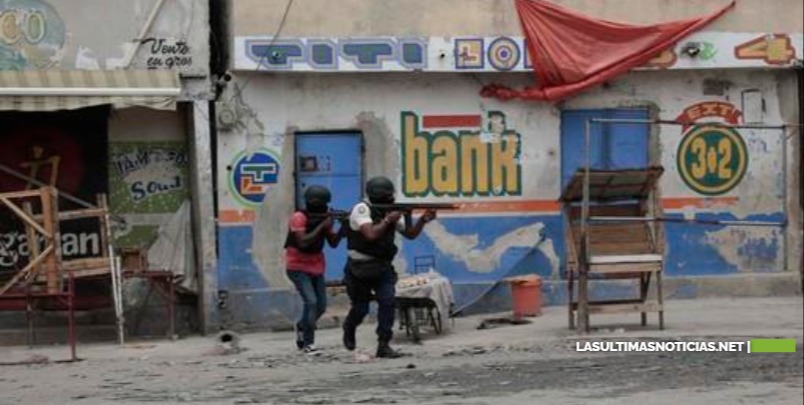 Residentes se arman para combatir a pandillas en Haití