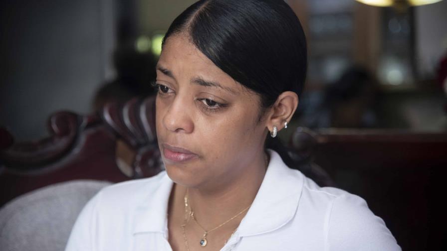 Madre de estudiante que murió tras golpiza de compañeros busca explicaciones de las autoridades